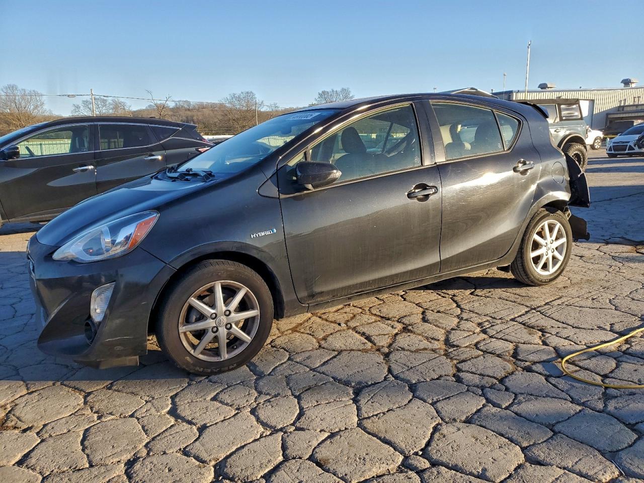 TOYOTA PRIUS C 2015