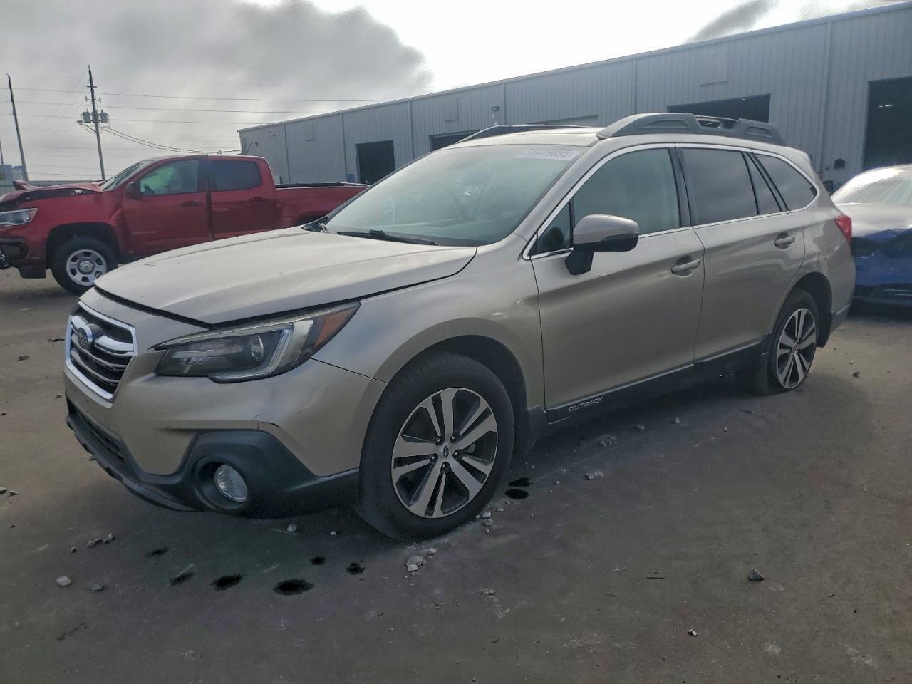SUBARU OUTBACK 2019