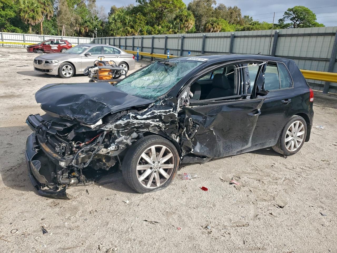 VOLKSWAGEN GOLF 2011