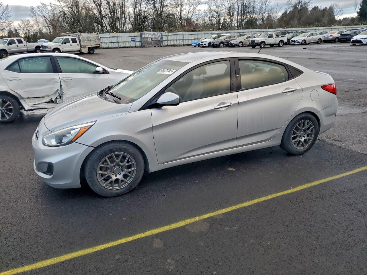 HYUNDAI ACCENT GLS 2015