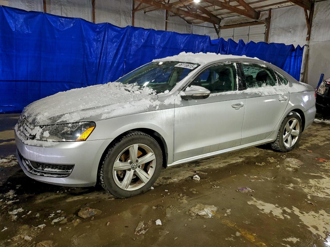 VOLKSWAGEN PASSAT SE 2012
