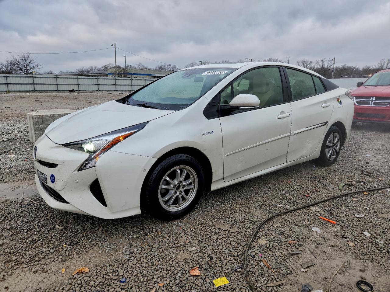 TOYOTA PRIUS 2017