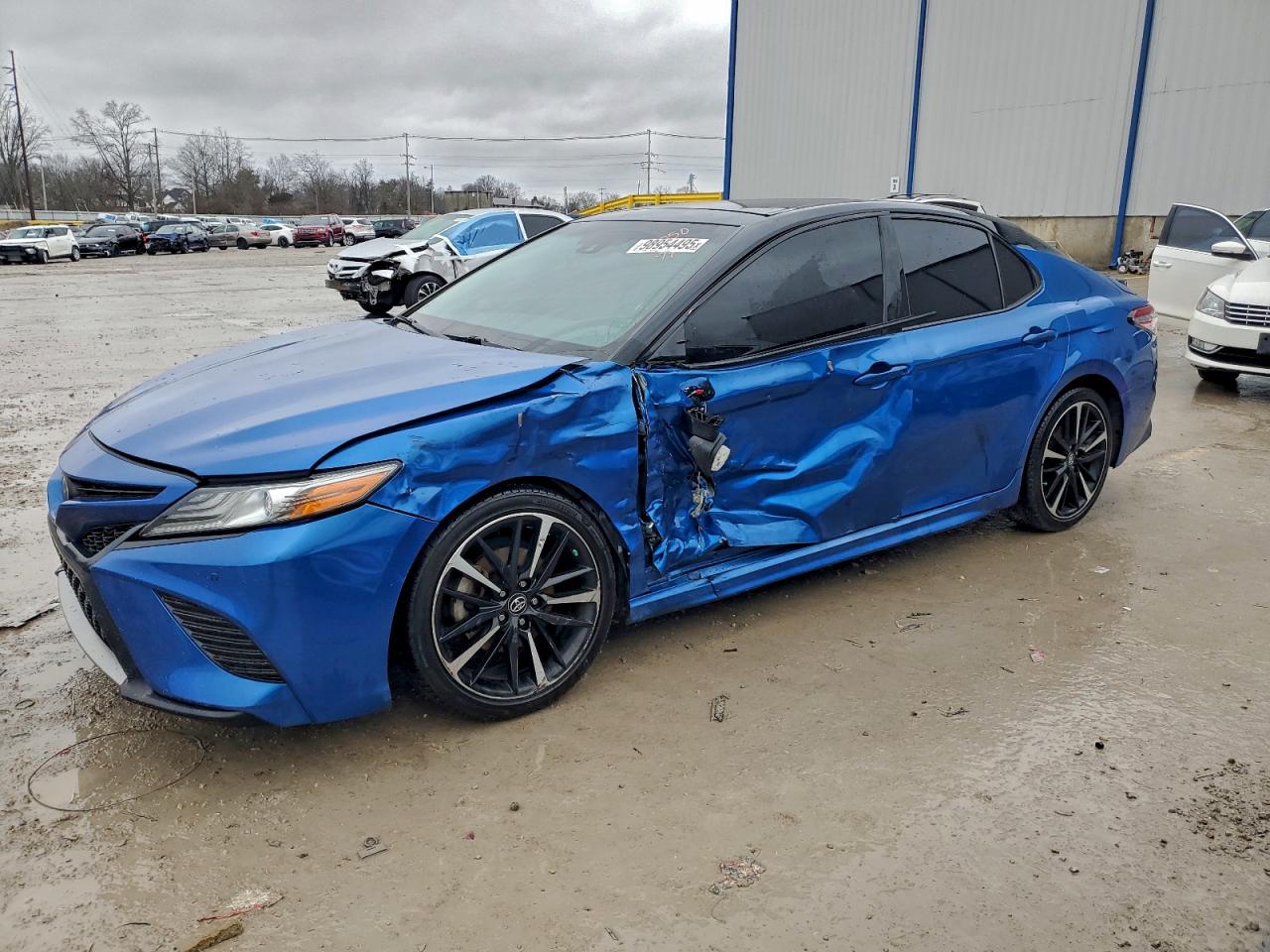 TOYOTA CAMRY 2018
