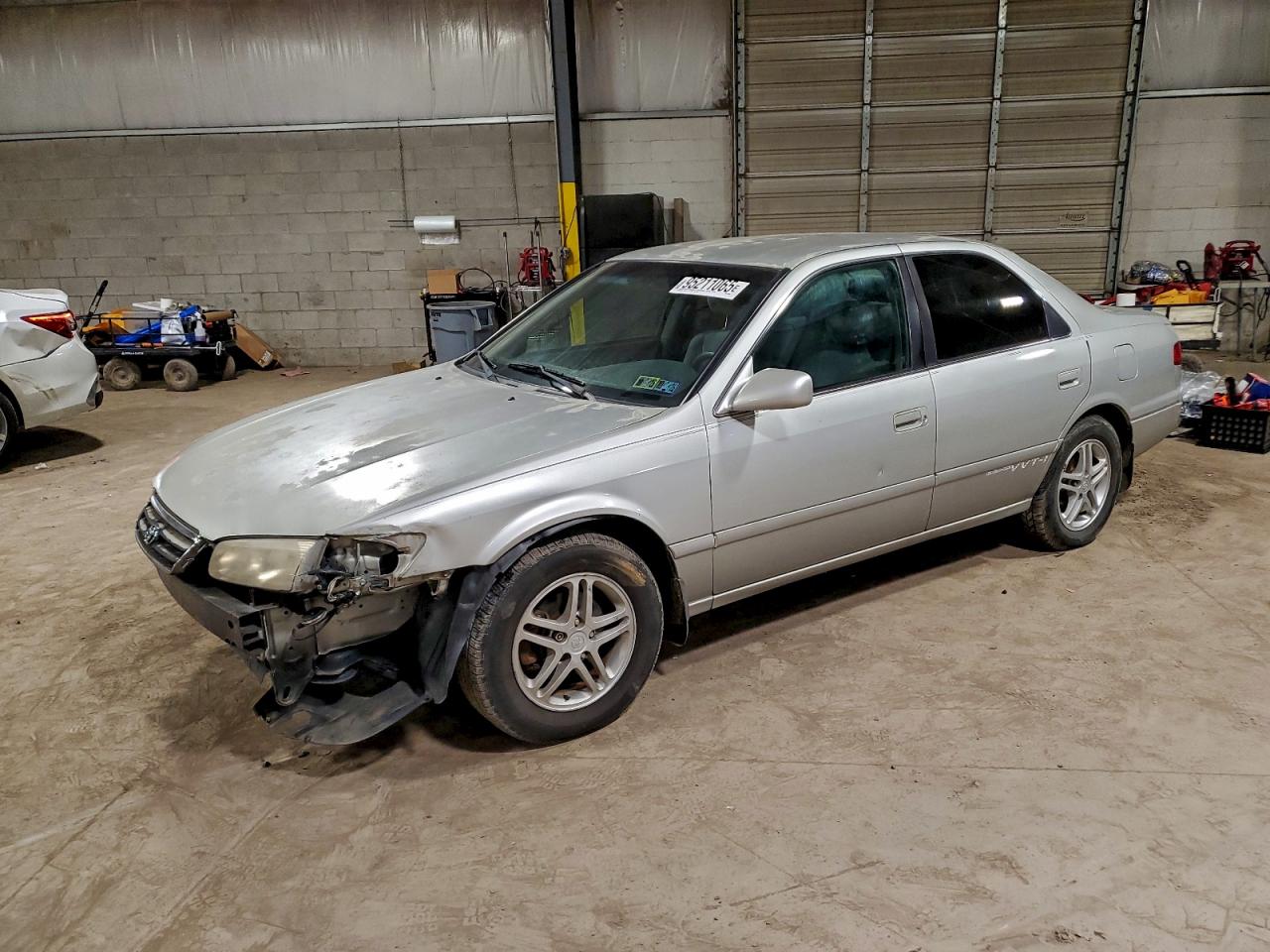 TOYOTA CAMRY CE 2001