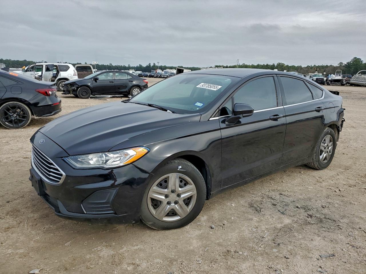 FORD FUSION S 2019