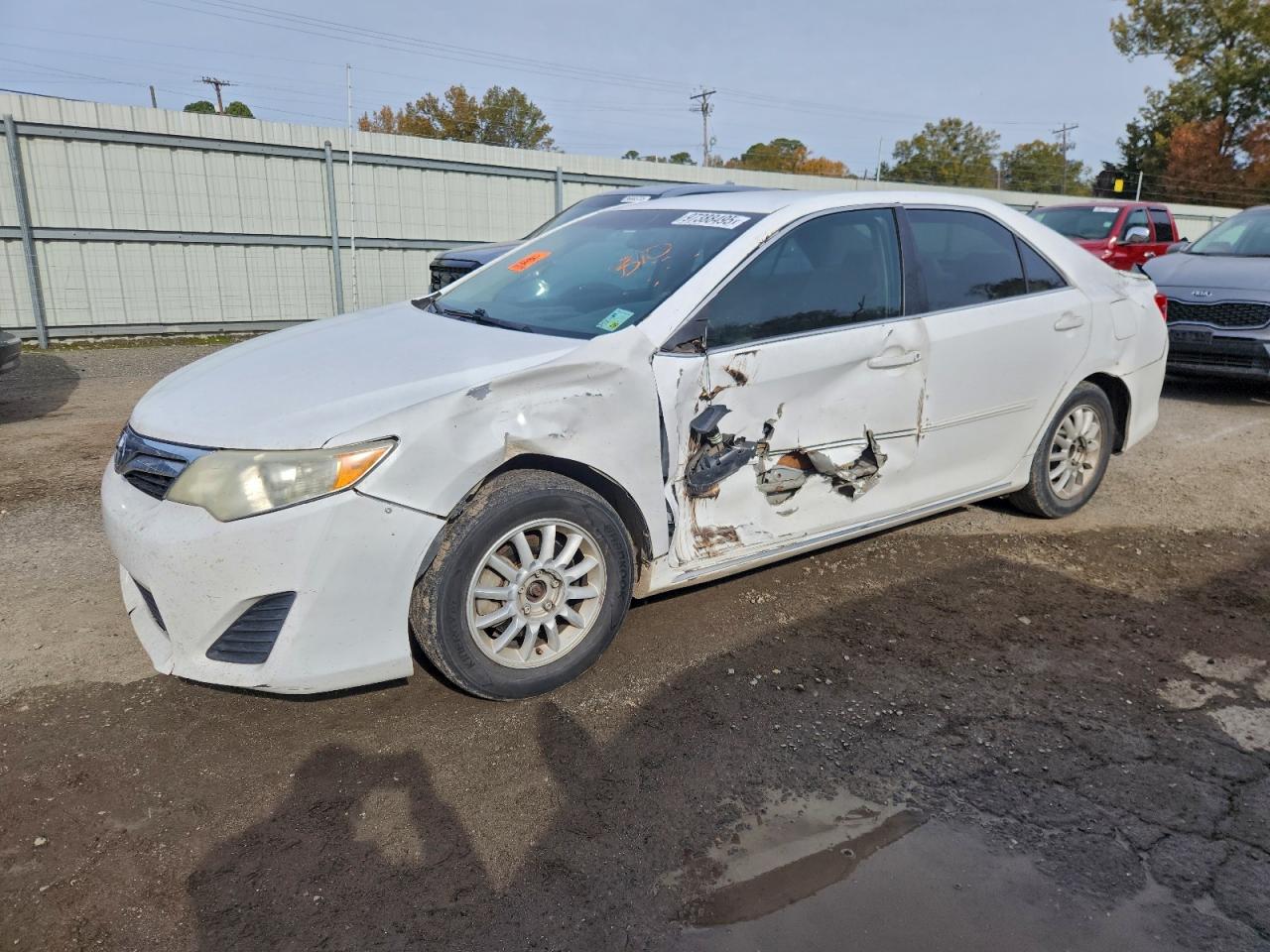 TOYOTA CAMRY 2013