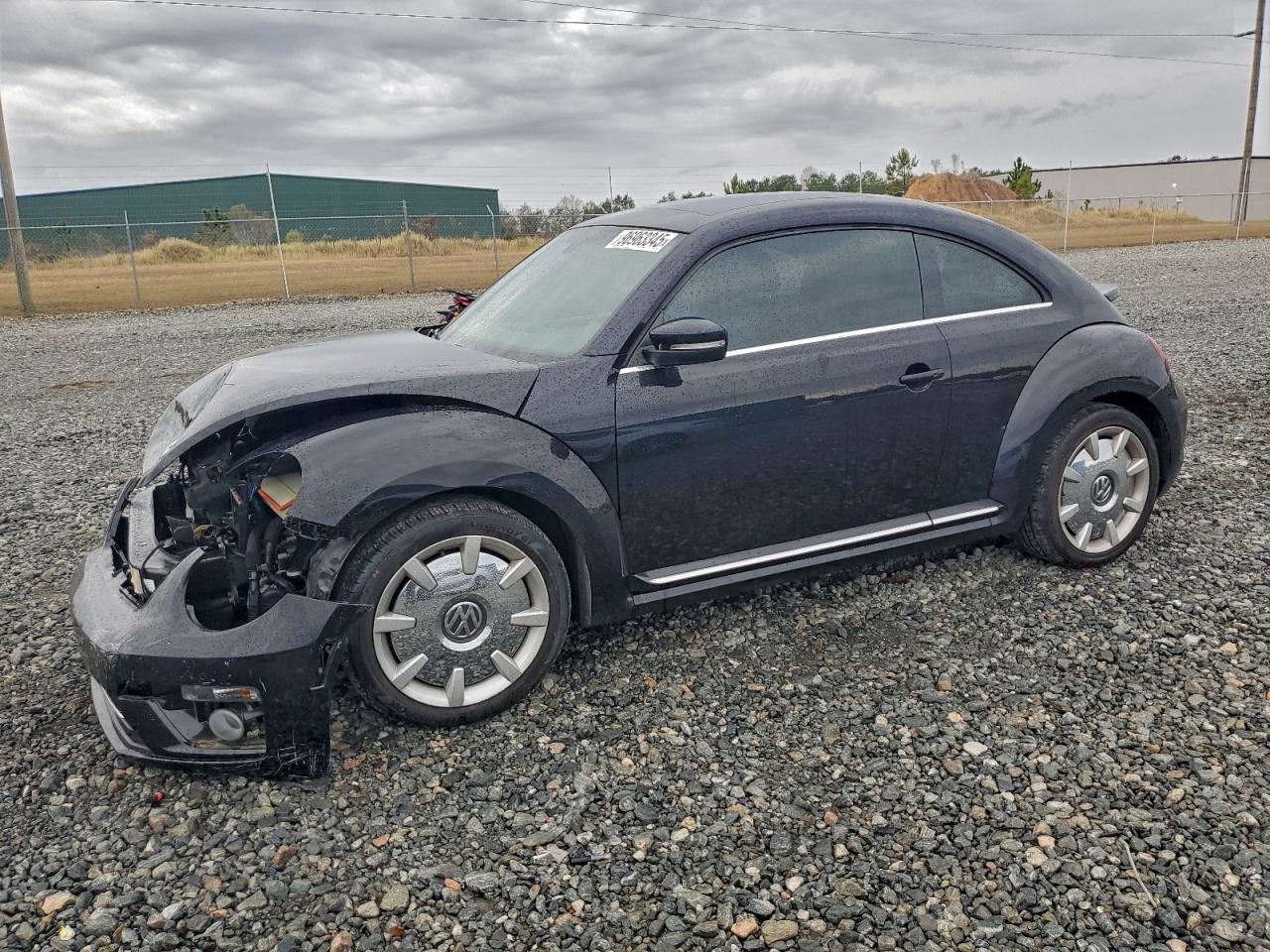 VOLKSWAGEN BEETLE SE 2018