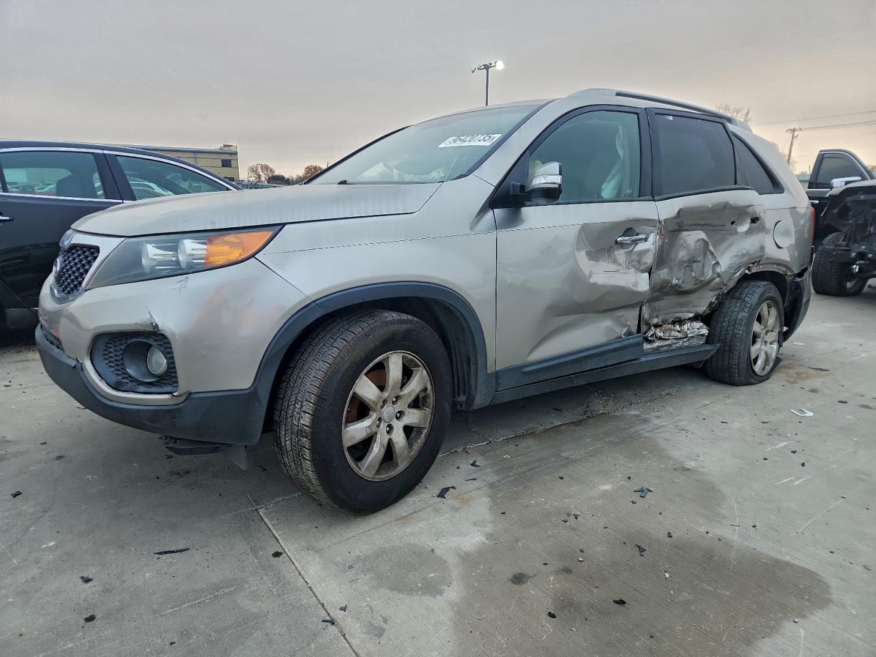 KIA SORENTO LX 2013