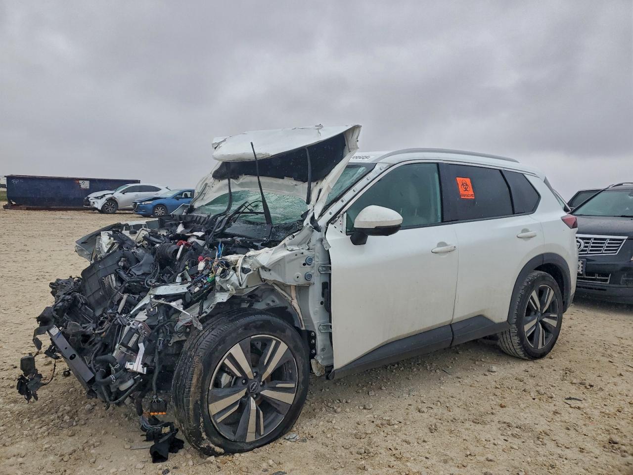 NISSAN ROGUE 2024