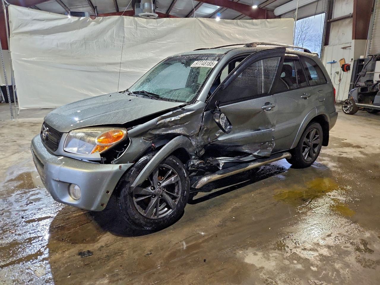 TOYOTA RAV4 2005
