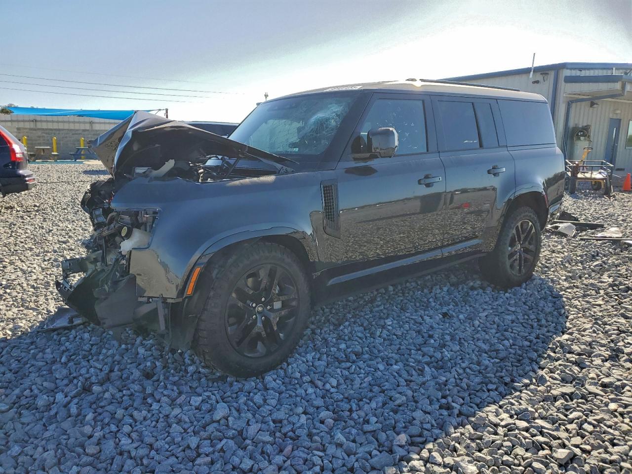 LAND ROVER DEFENDER 2024