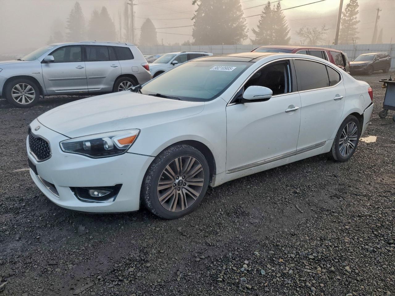 KIA CADENZA LU 2016