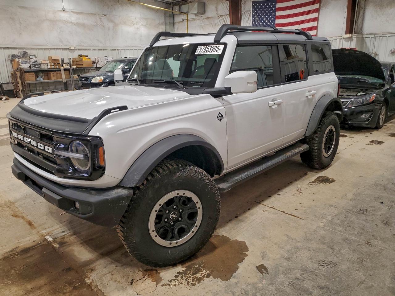FORD BRONCO OUT 2024