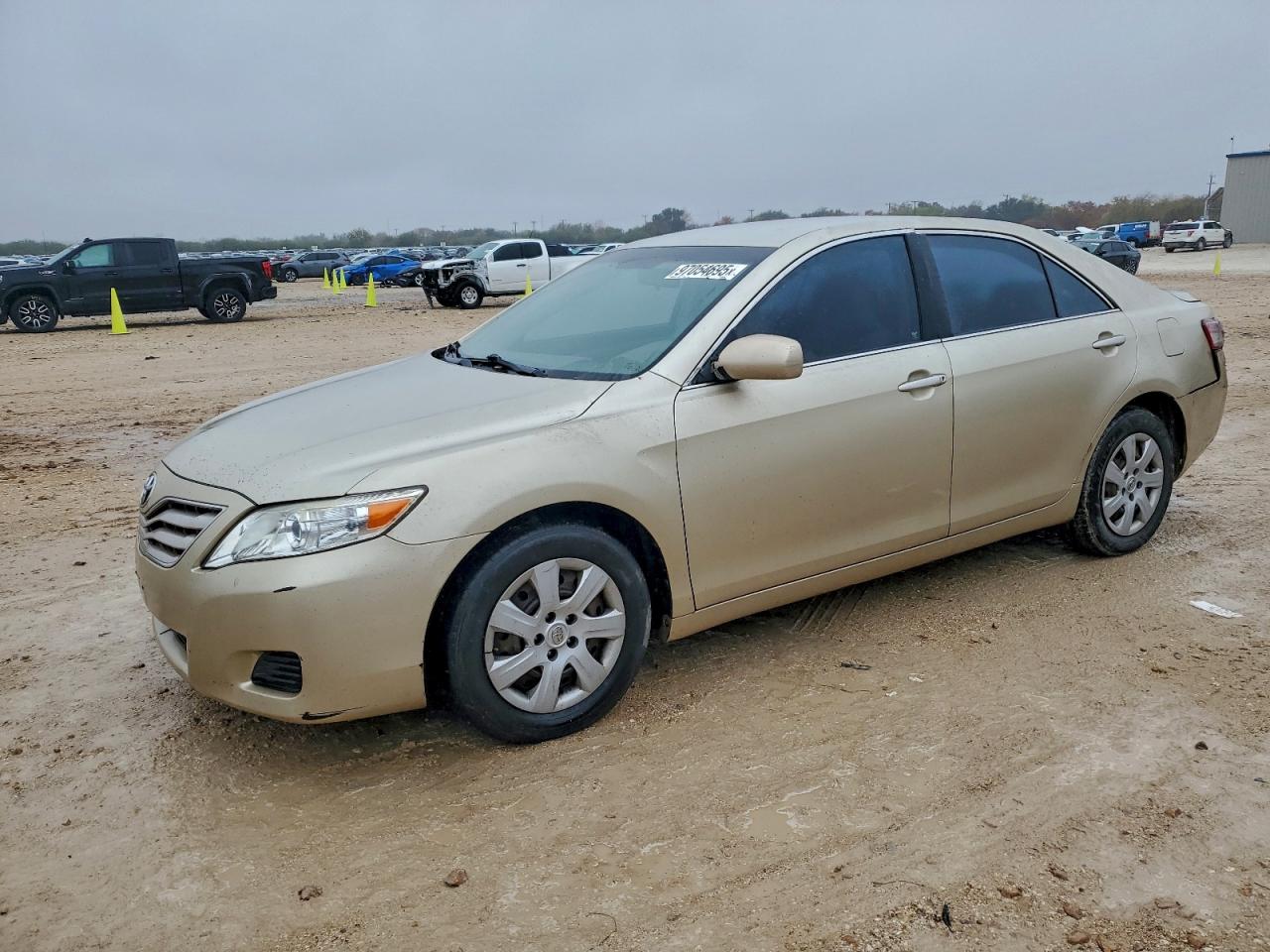 TOYOTA CAMRY BASE 2010