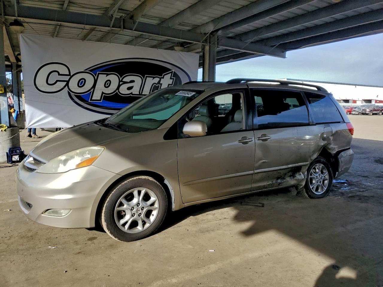 TOYOTA SIENNA XLE 2006