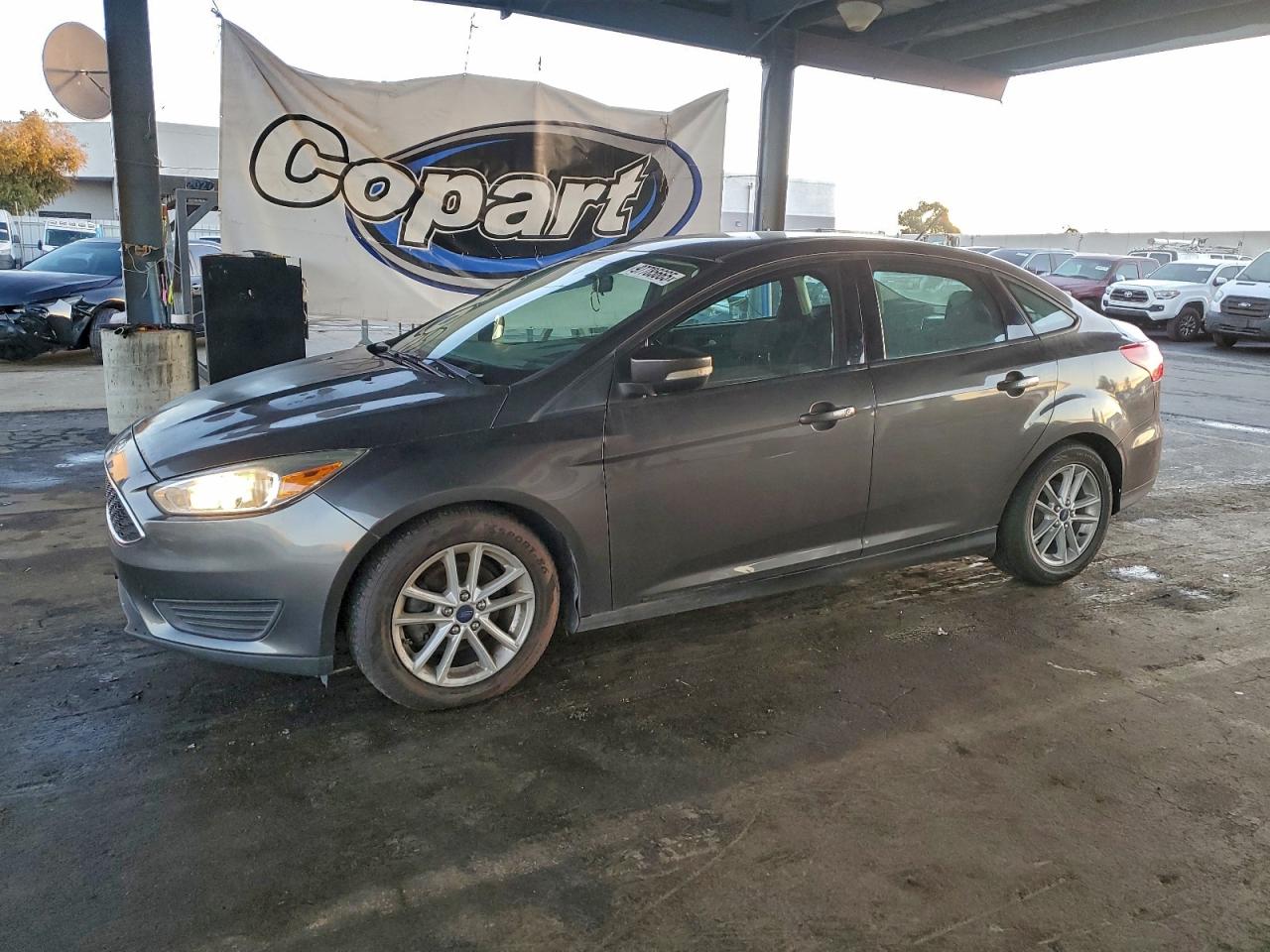 FORD FOCUS SE 2015