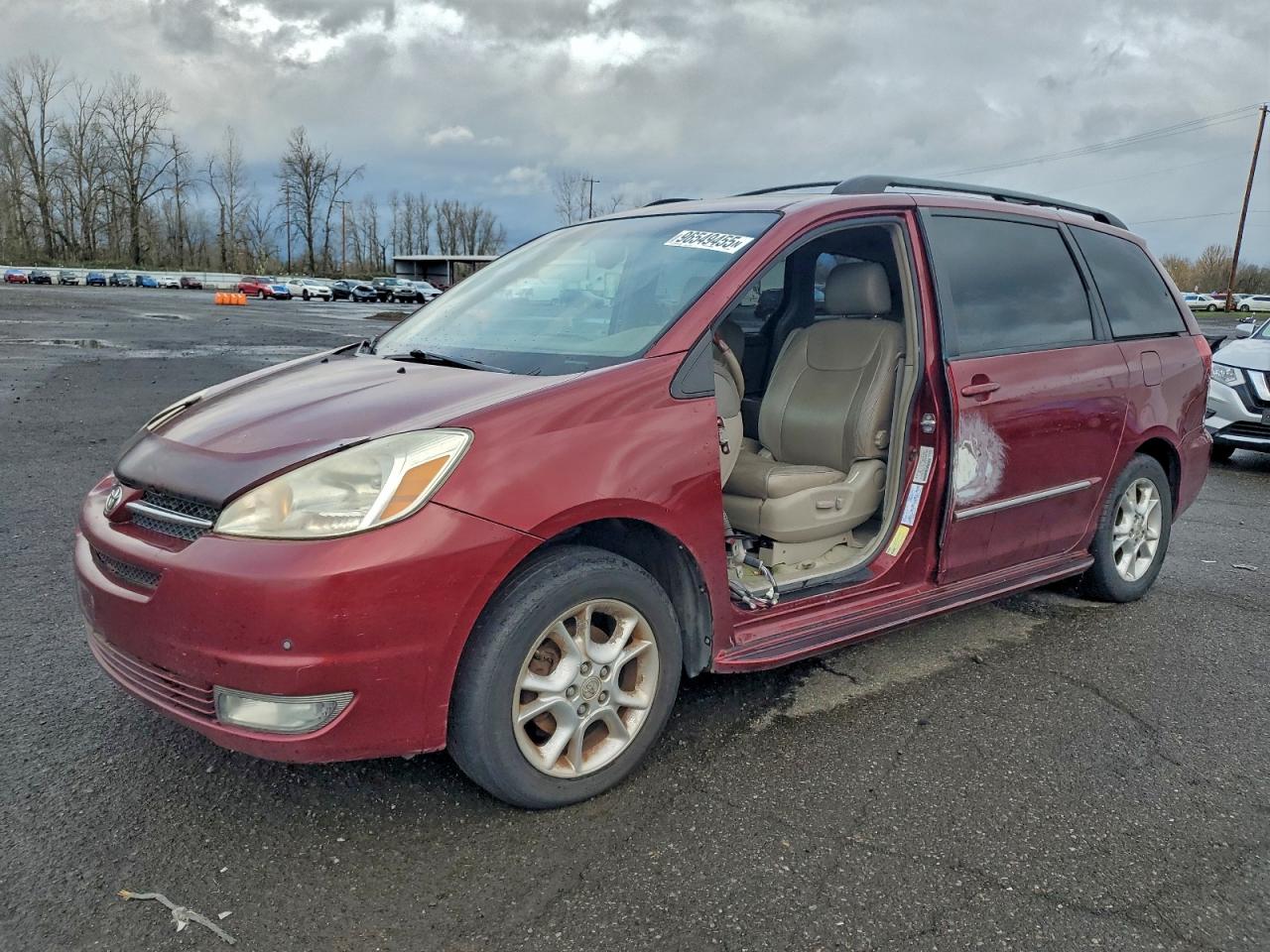 TOYOTA SIENNA XLE 2004