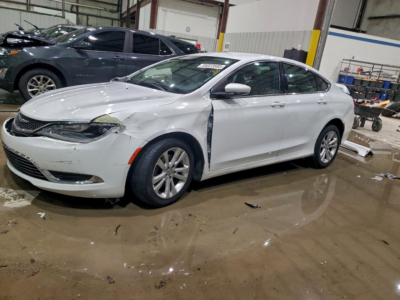 CHRYSLER 200 2015