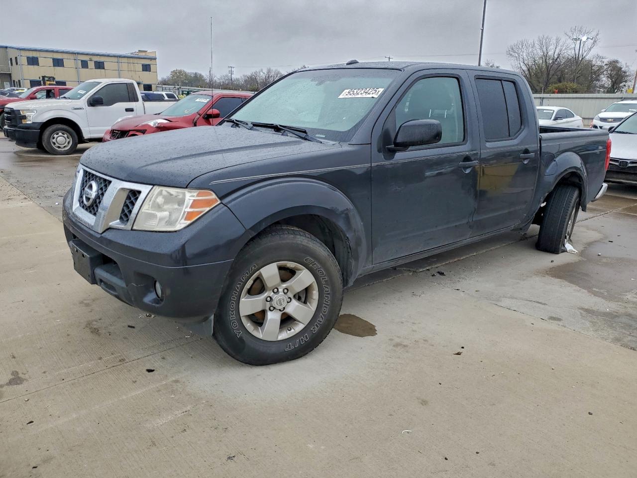 NISSAN FRONTIER 2013