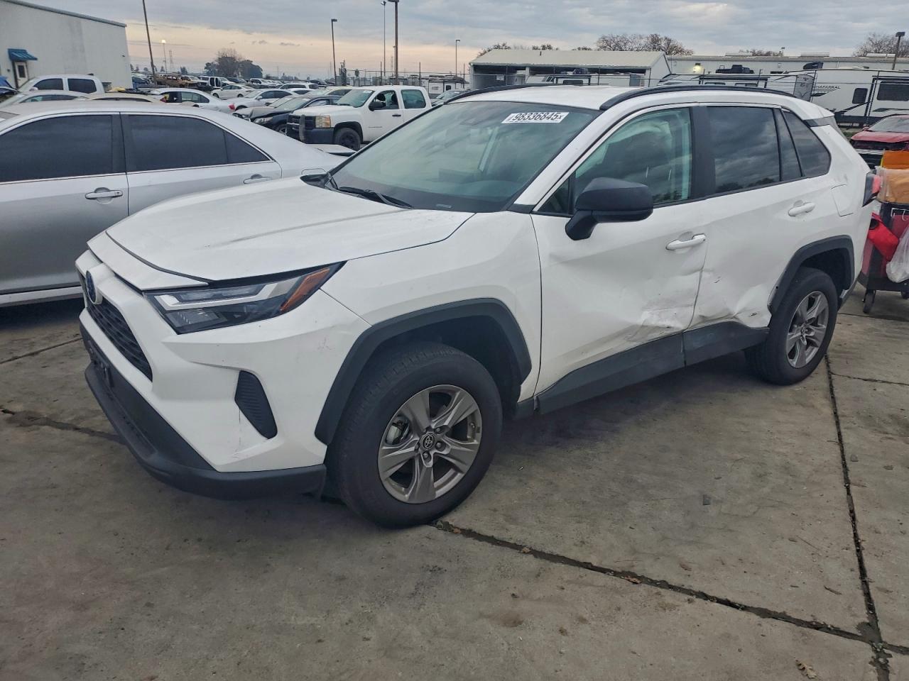 TOYOTA RAV4 2024