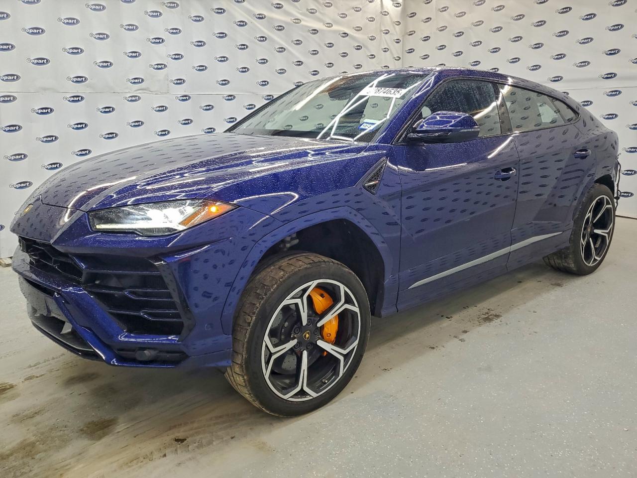 LAMBORGHINI URUS 2019