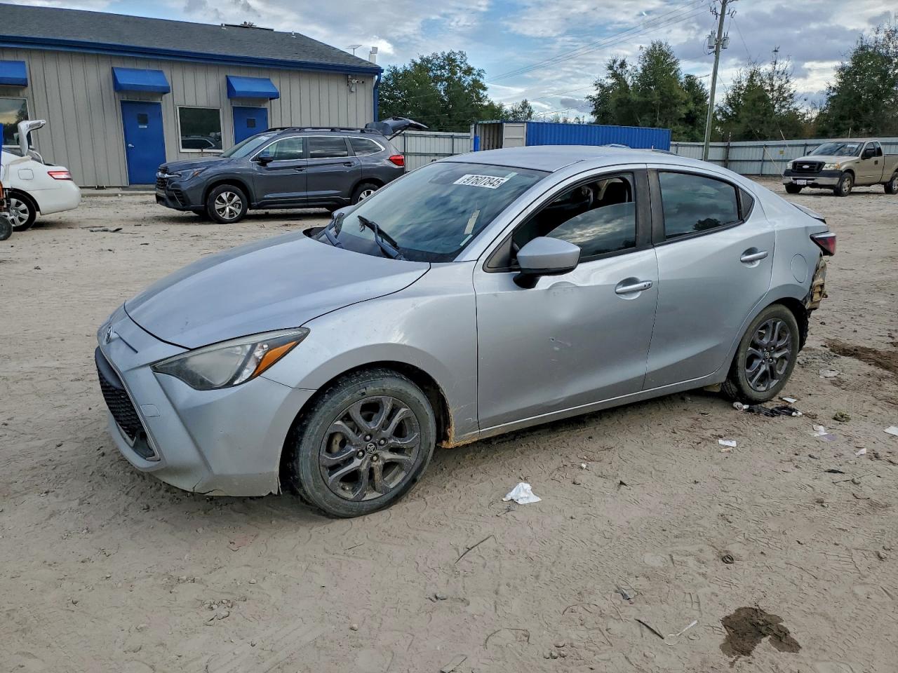 TOYOTA YARIS L 2019