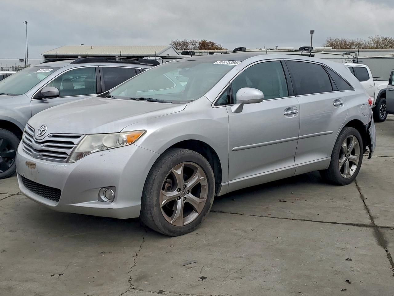 TOYOTA VENZA 2011