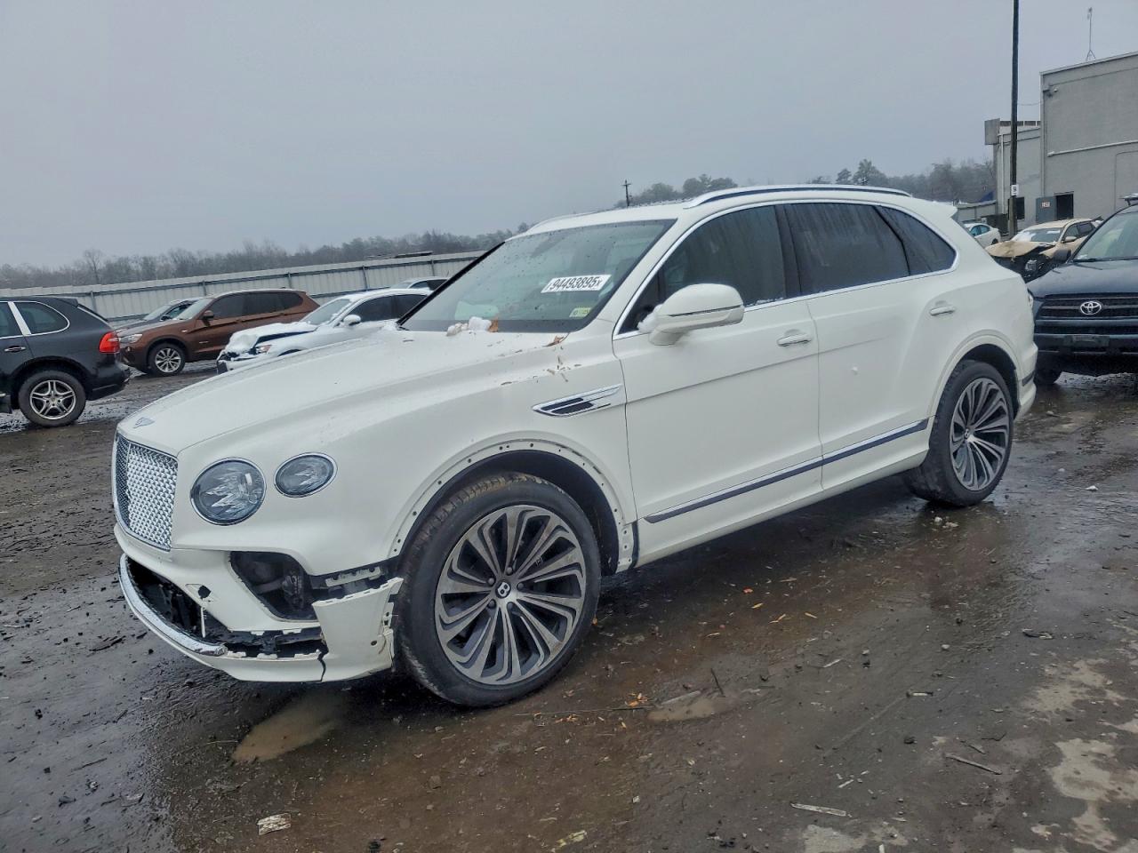 BENTLEY BENTAYGA 2021