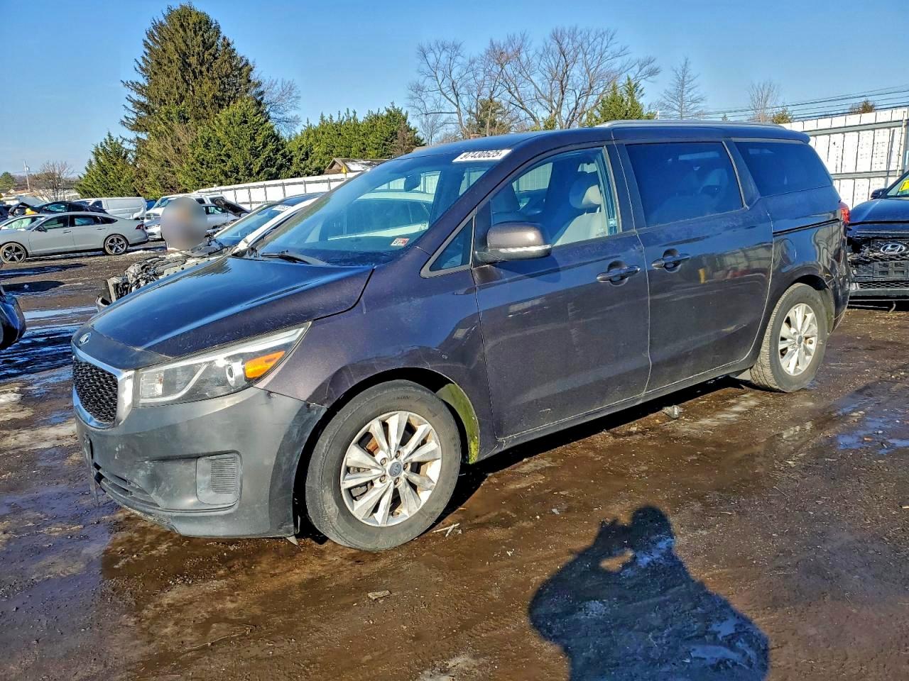 KIA SEDONA 2016