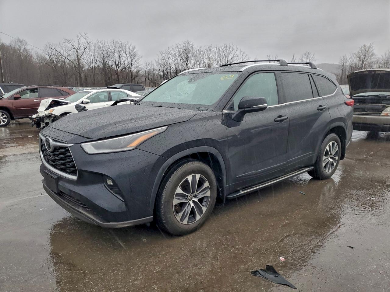 TOYOTA HIGHLANDER 2021