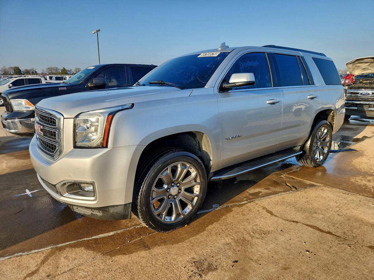 GMC YUKON SLE 2019
