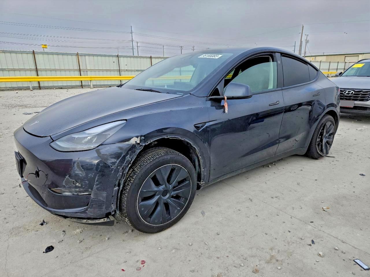 TESLA MODEL Y 2025