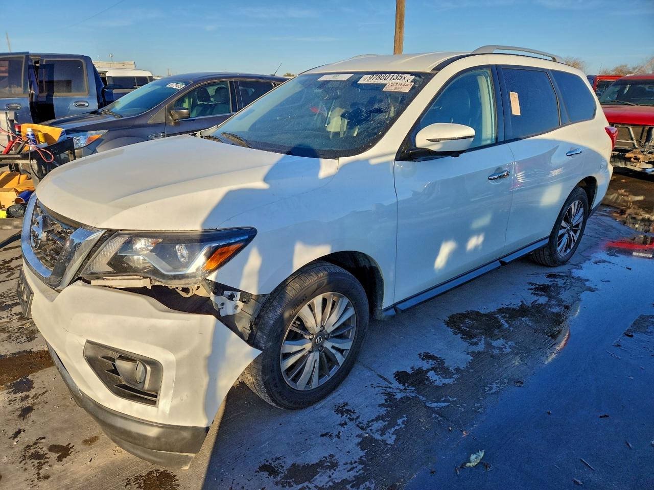 NISSAN PATHFINDER 2019