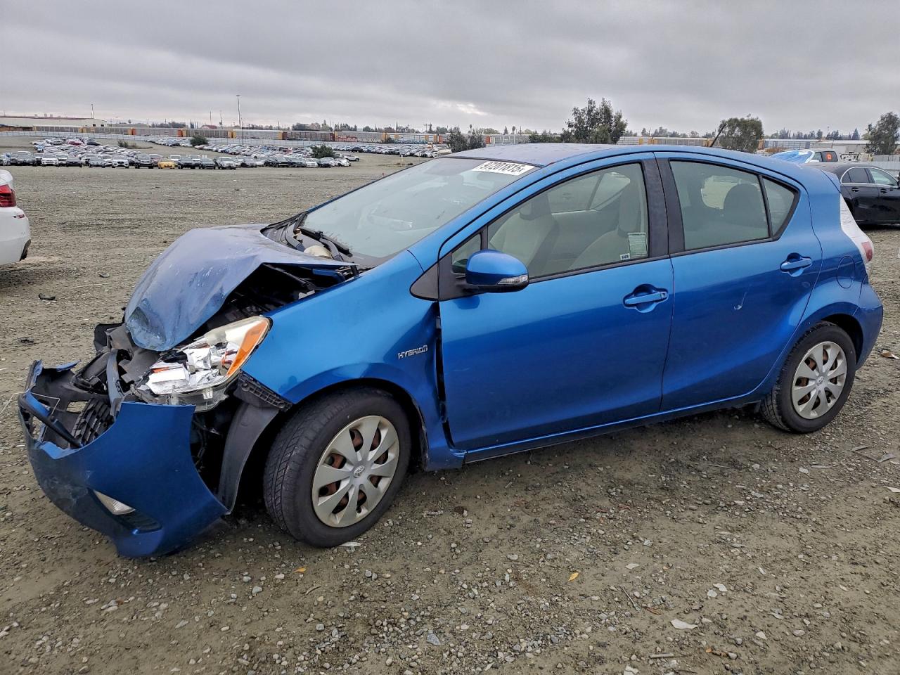 TOYOTA PRIUS C 2013