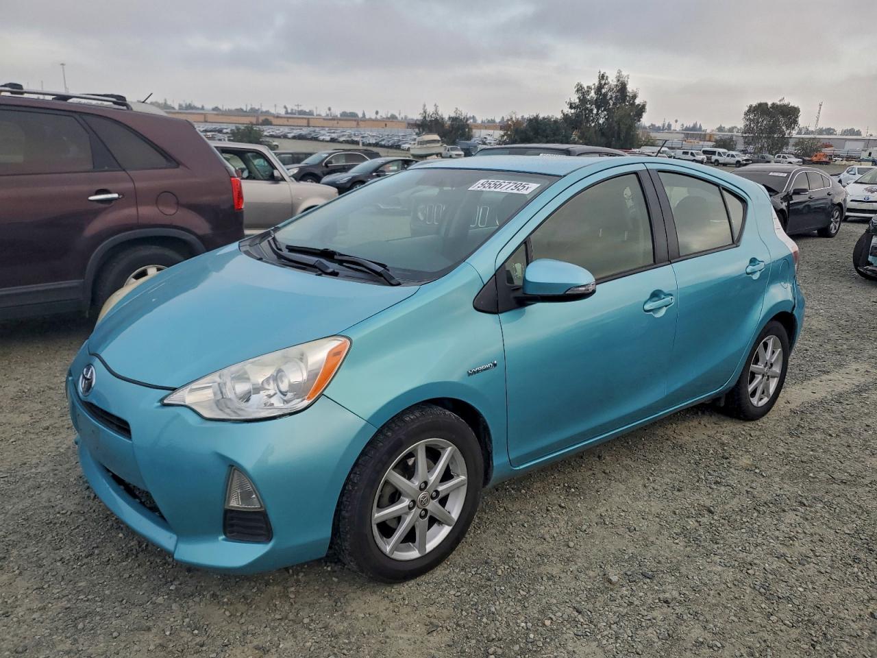 TOYOTA PRIUS C 2014