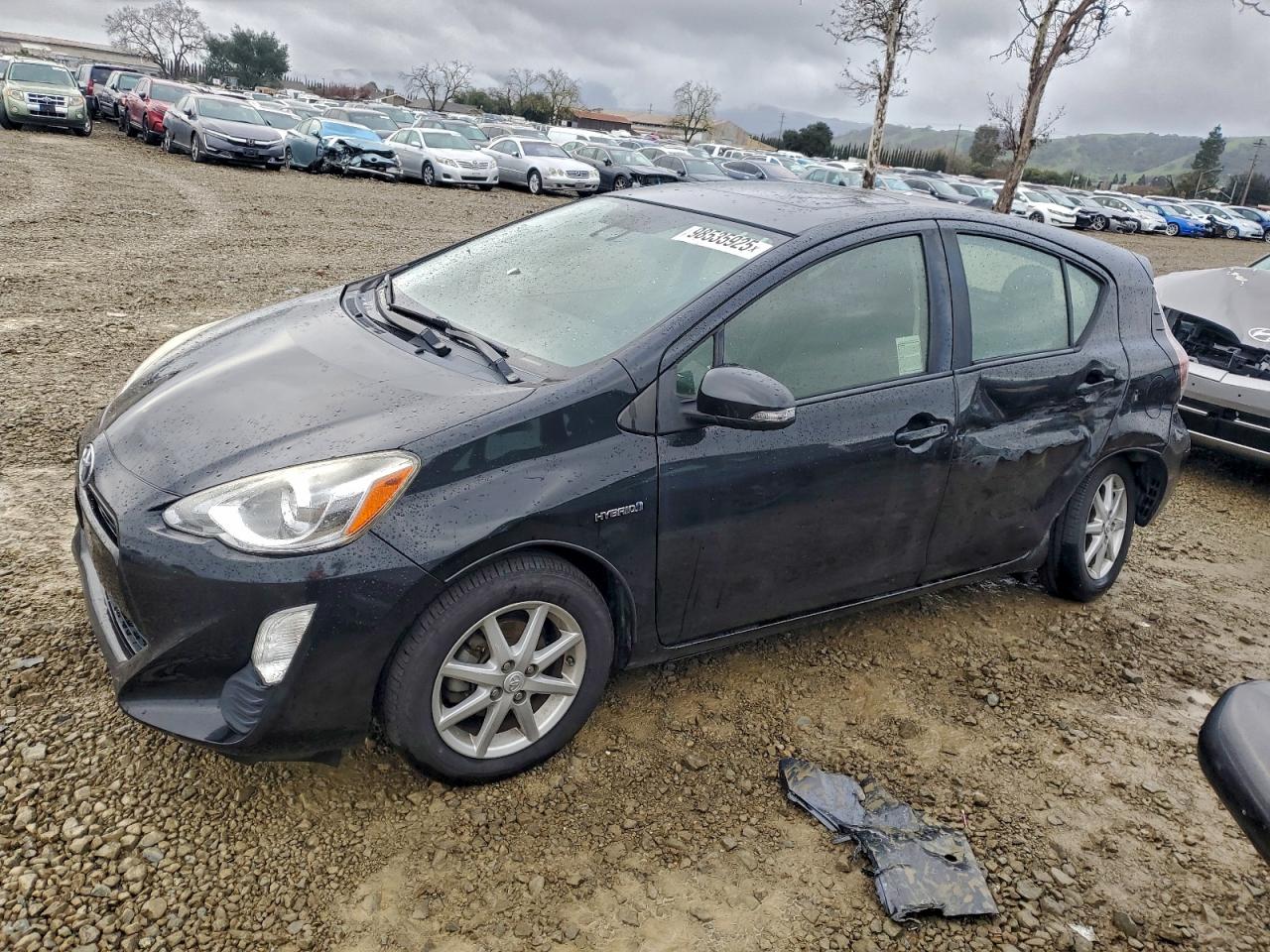 TOYOTA PRIUS C 2016
