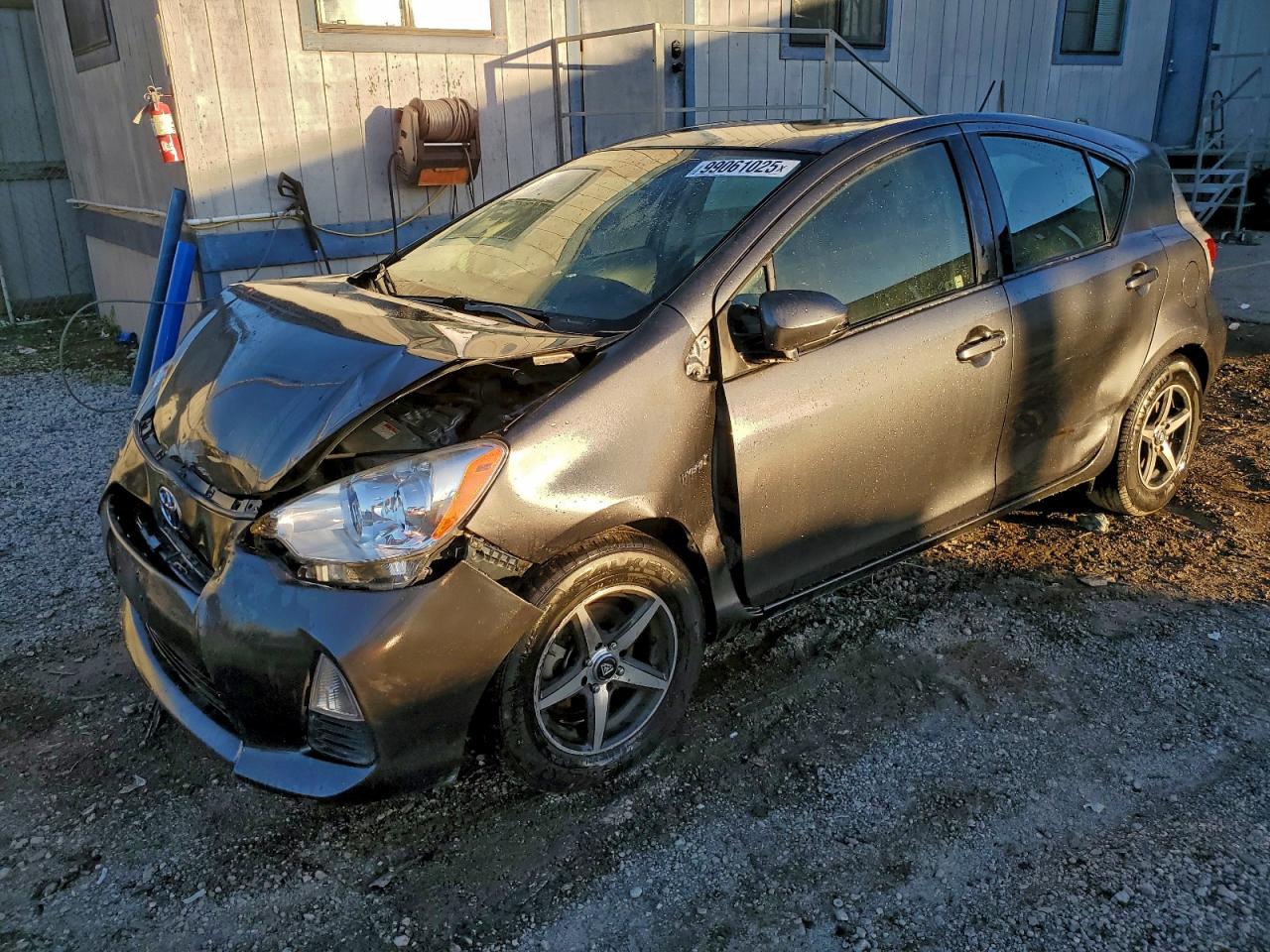 TOYOTA PRIUS C 2012