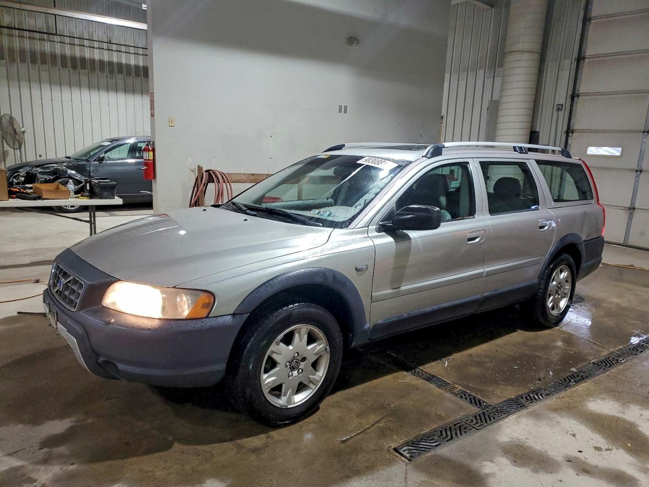 VOLVO XC70 2005