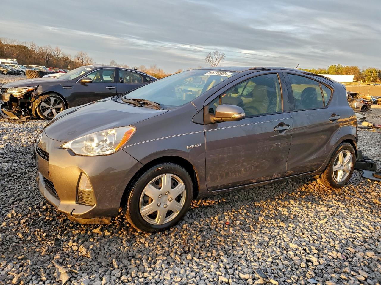 TOYOTA PRIUS C 2013
