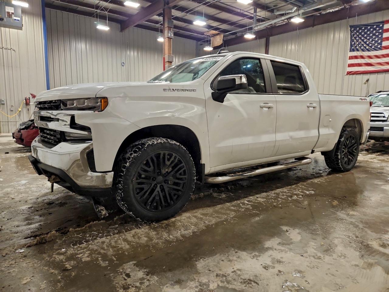 CHEVROLET SILVERADO 2021