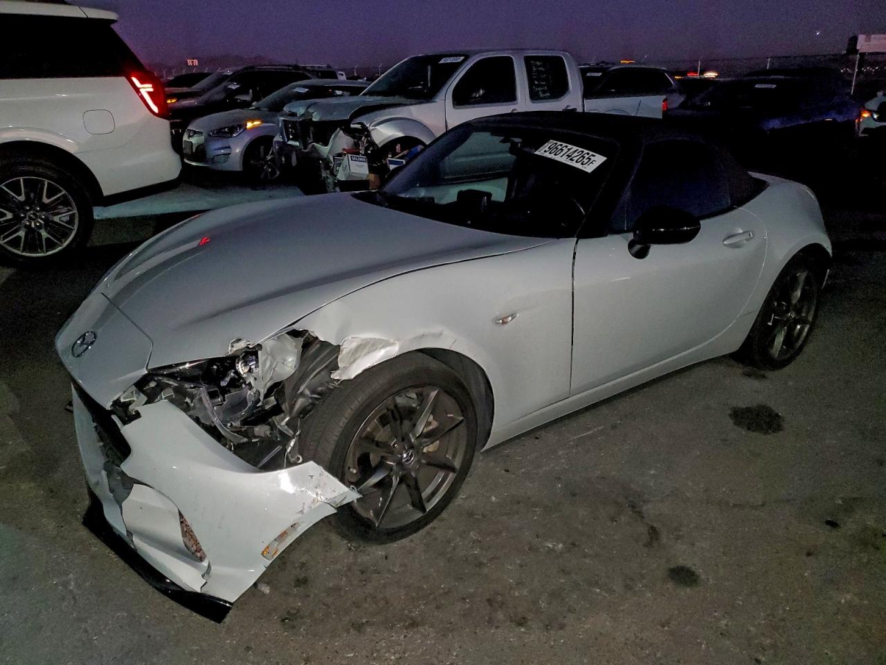 MAZDA MX-5 MIATA 2016