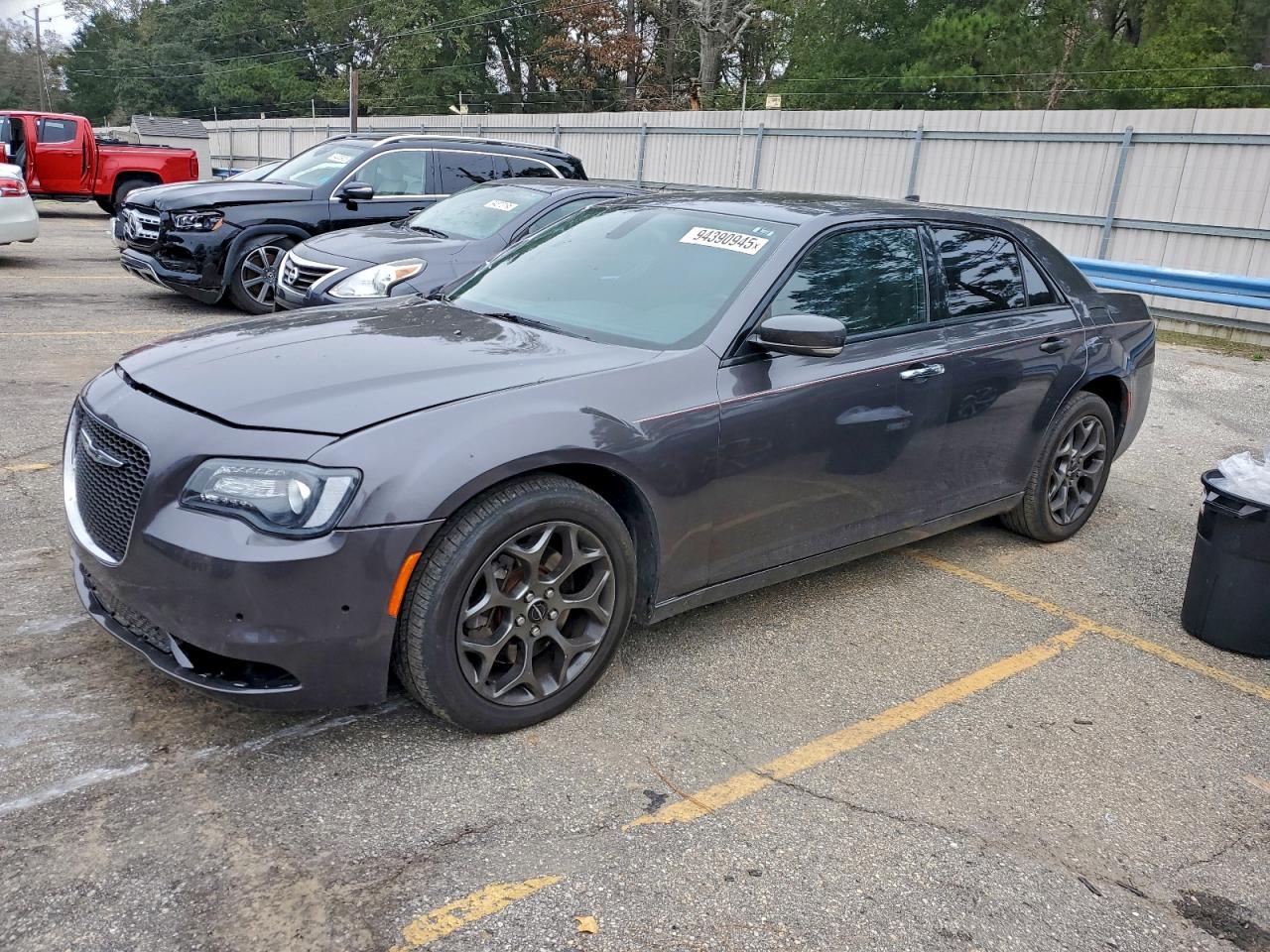 CHRYSLER 300 2015