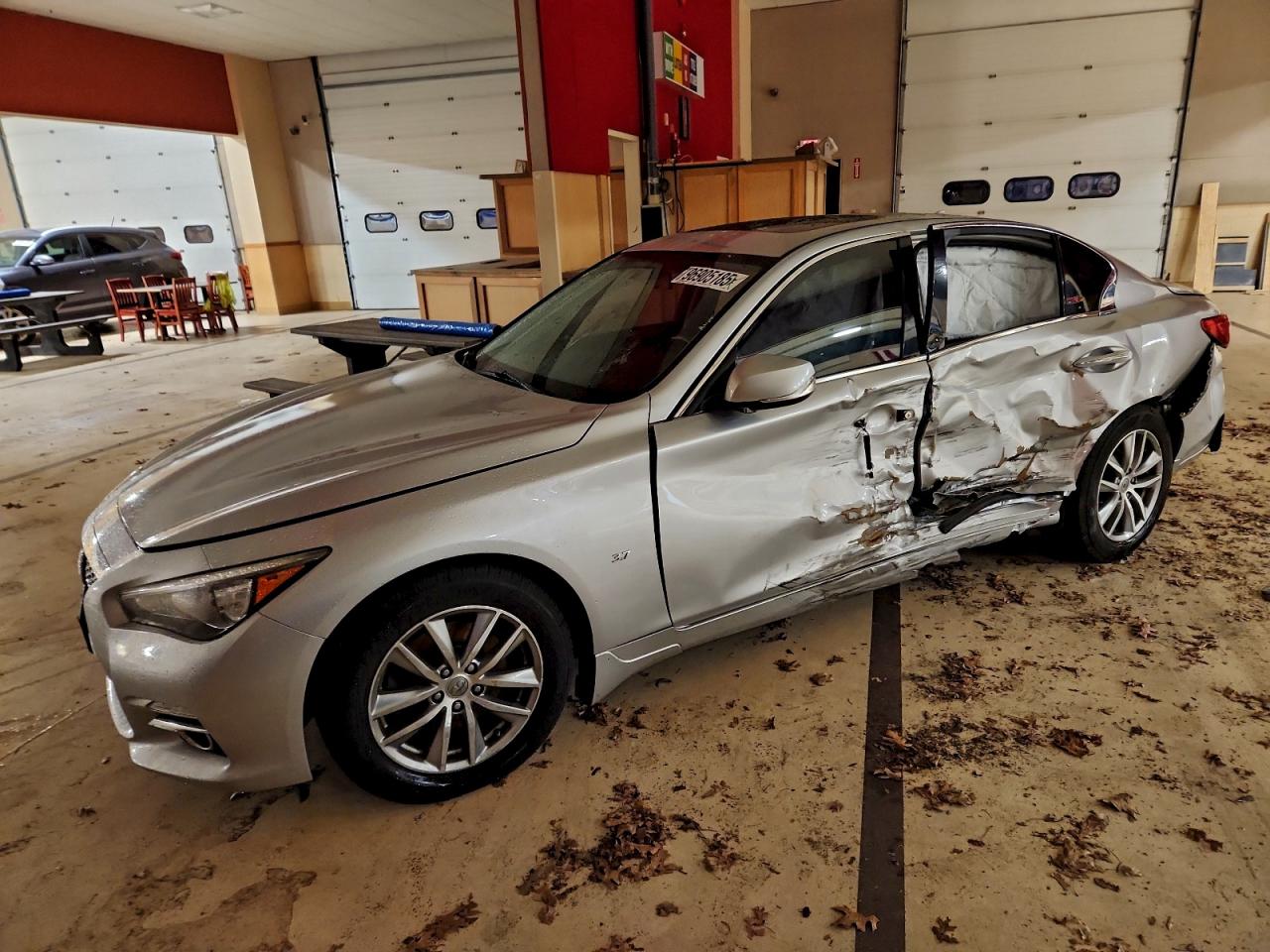 INFINITI Q50 BASE 2015