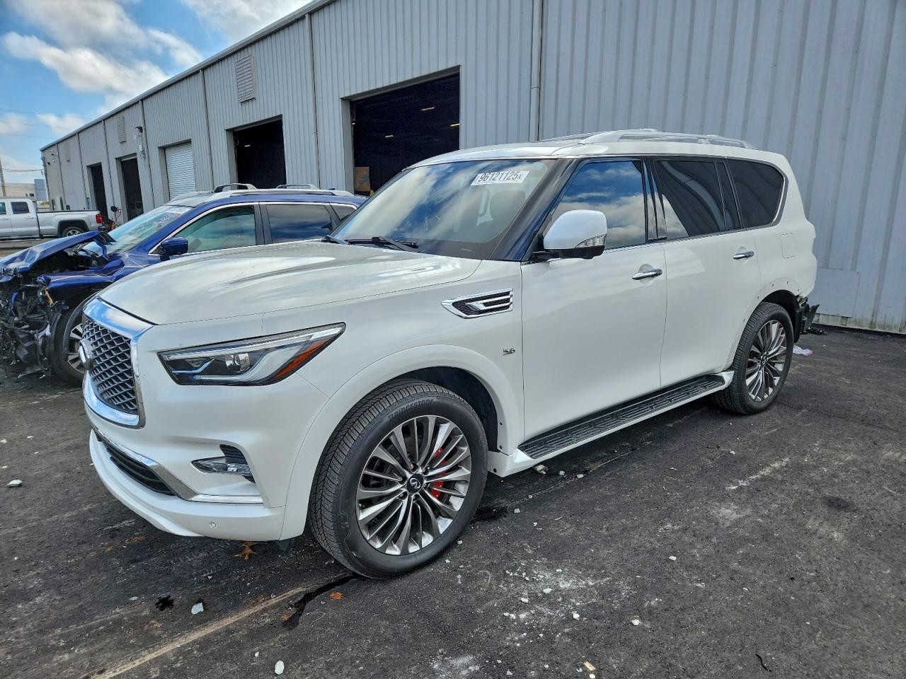 INFINITI QX80 LUXE 2019