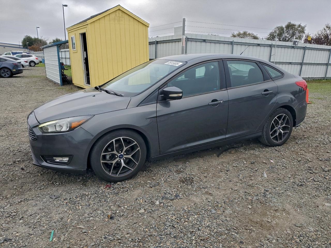 FORD FOCUS SE 2017