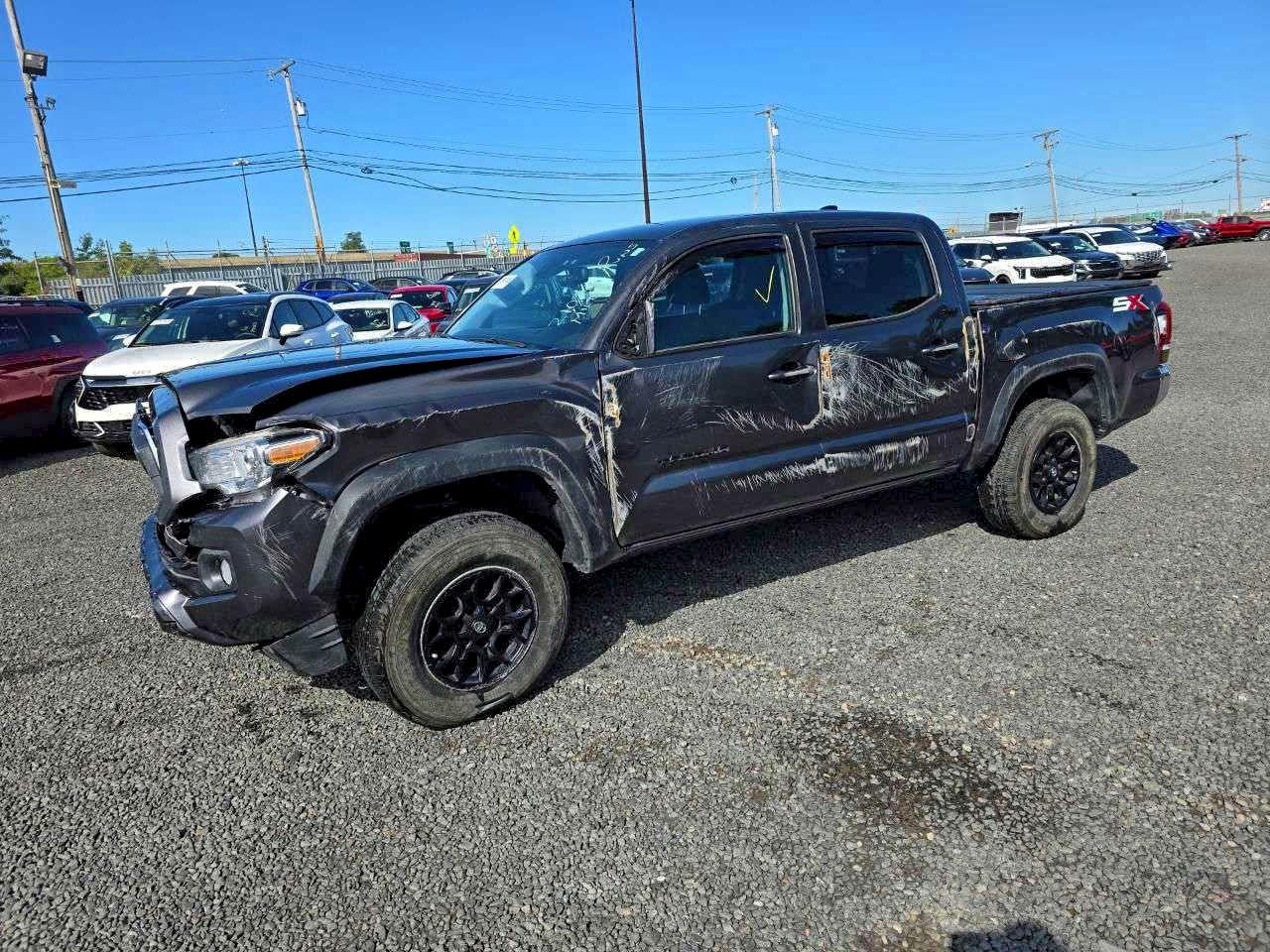 TOYOTA TACOMA DOU 2023