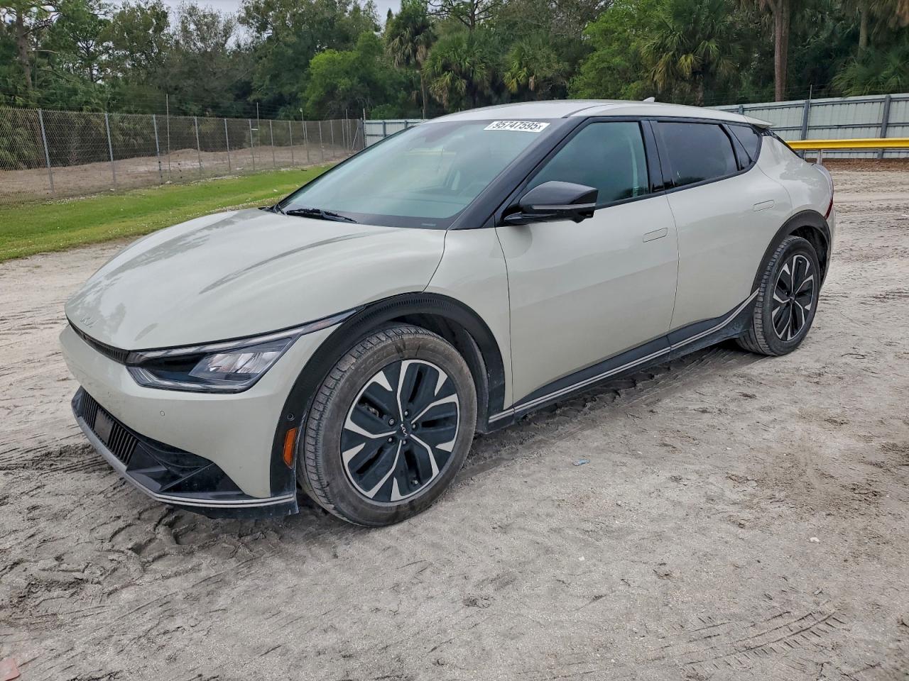 KIA EV6 LIGHT 2022