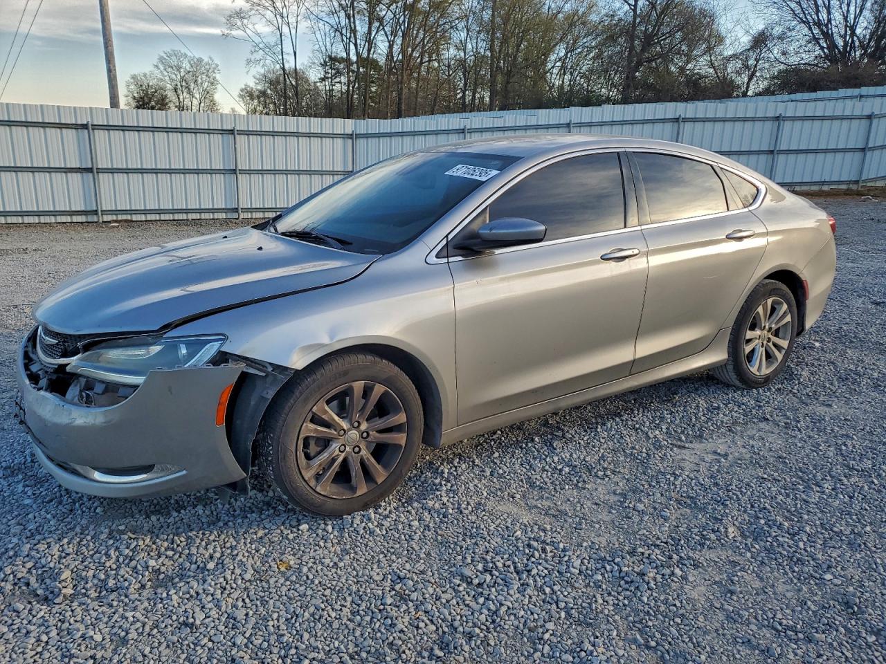 CHRYSLER 200 2015