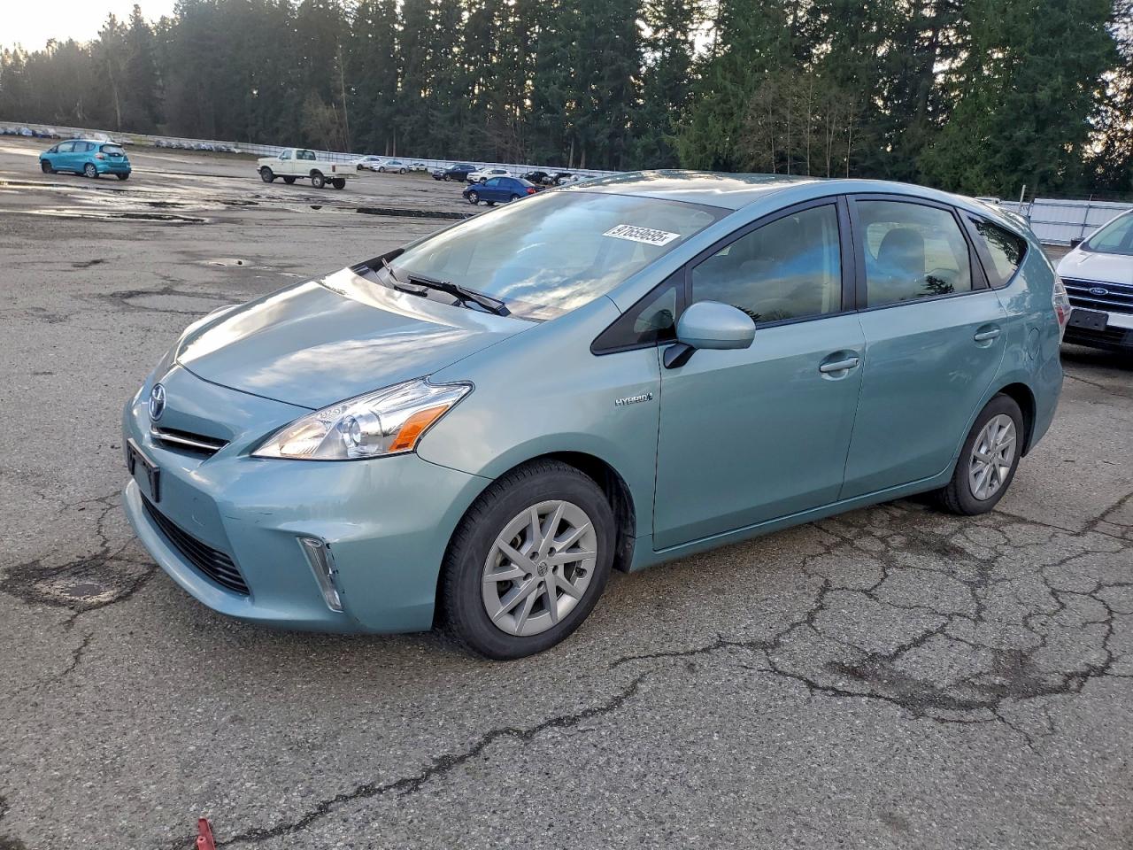 TOYOTA PRIUS V 2014