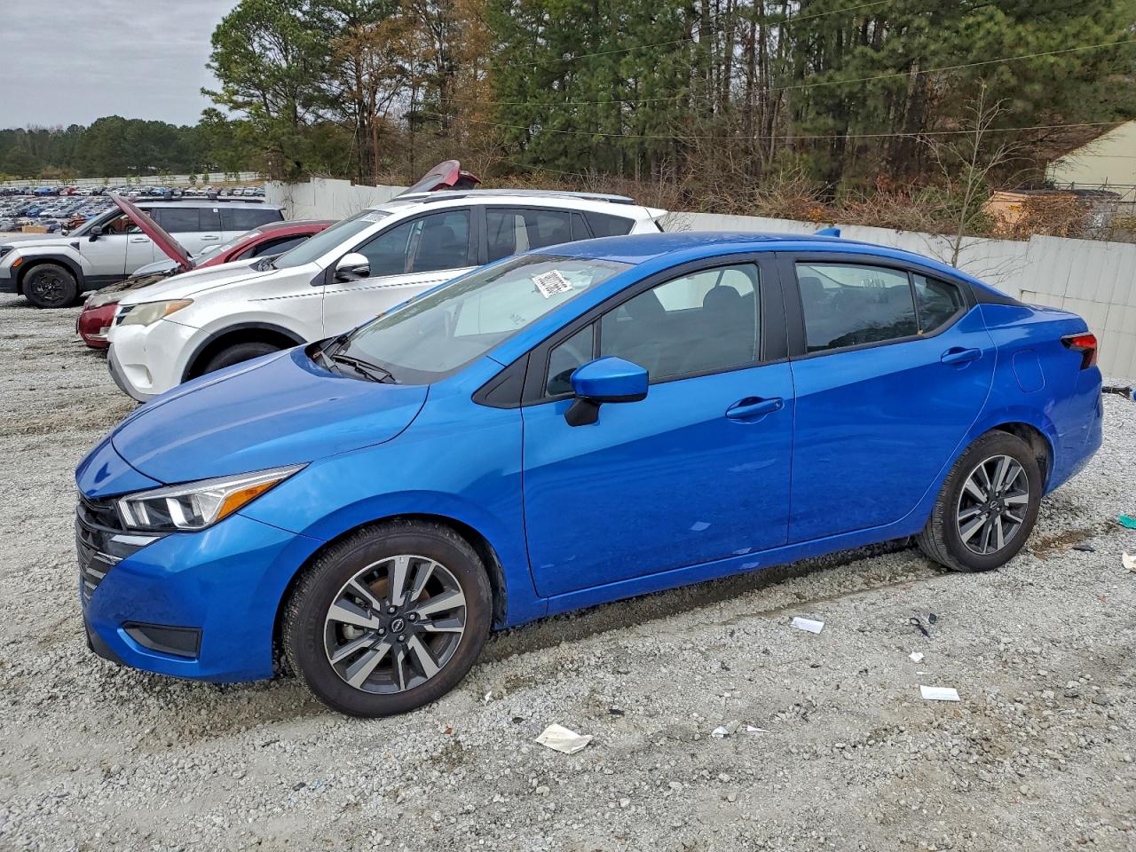 NISSAN VERSA SV 2024